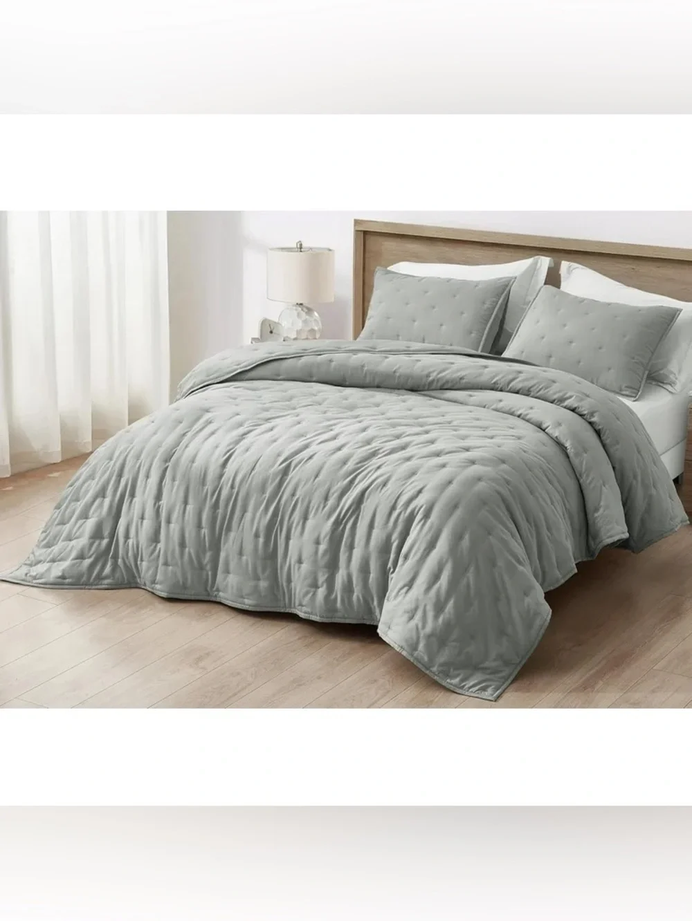 Light Gray Quilted king 3 piece quilt - Soft Bedspread